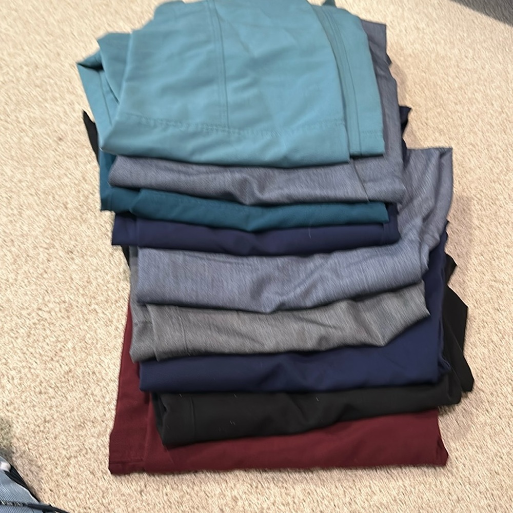 Bundle of 9 basic Figs scrub bottoms